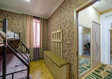 Фото номера Четырехместный номер Хостелы Tsera House г. Гори 8